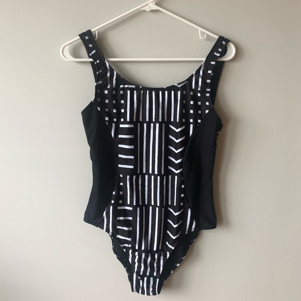 Madewell Black & White Geometric One-Piece Swimsuit